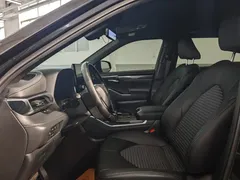2021 Toyota Crown Kluger 2.5L HEV 4WD Premium, чёрный — фото 18