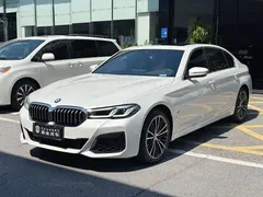 2021 BMW 5 Series 530Li Leading M Sport Package, белый — фото 1