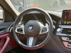 2021 BMW 5 Series 530Li Leading M Sport Package, белый — фото 14