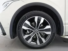 2023 Volkswagen Tiguan L 330TSI AT 2WD R-Line — фото 17