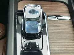 2022 Volvo XC60 4WD Luxury, чёрный — фото 13
