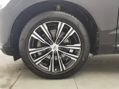 2022 Volvo XC60 4WD Luxury, чёрный — фото 17