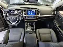 2018 Toyota Highlander 2.0T 4WD Premium 7-Seat China VI, чёрный — фото 14