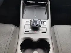2025 BYD Qin PLUS DM-i PHEV Smart Driving 55km Leading, белый — фото 16