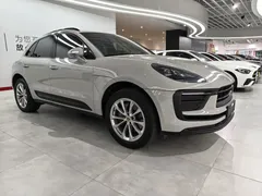 2022 Porsche Macan 2.0T — фото 3