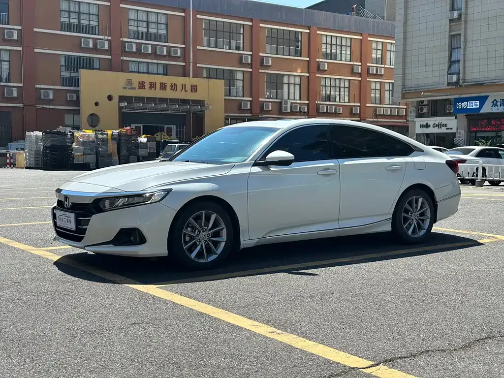 2022 Honda Accord 260TURBO Luxury