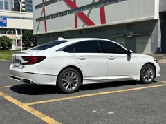 2022 Honda Accord 260TURBO Luxury, белый — фото 18