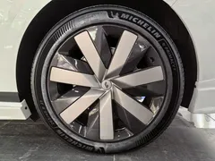 2025 Li Auto i6 4WD Standard, белый — фото 14