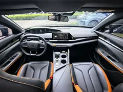 2022 Changan UNI-V 1.5T Premium — фото 14