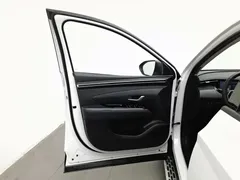 2023 Hyundai Tucson L 1.5T AT 2WD LUX Premium, белый — фото 8