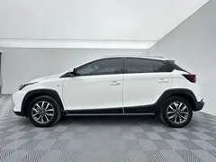 2022 Toyota Yaris L Zhixuan X 1.5L CVT Luxury Plus, белый — фото 8