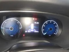 2024 Hongqi E-QM5 450km Mobility, белый — фото 12