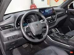 2021 Toyota Crown Kluger 2.5L HEV 4WD Premium, чёрный — фото 10