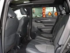 2021 Toyota Crown Kluger 2.5L HEV 4WD Premium, чёрный — фото 11