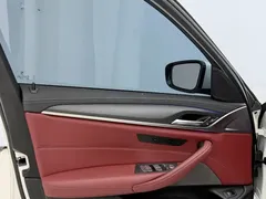 2022 BMW 5 Series 530Li xDrive M Sport Package, белый — фото 7