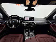2022 BMW 5 Series 530Li xDrive M Sport Package, белый — фото 12