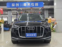 2023 Audi Q7 55 TFSI quattro S line Sport, чёрный — фото 2