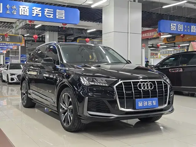 2023 Audi Q7 55 TFSI quattro S line Sport