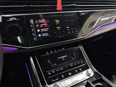 2023 Audi Q7 55 TFSI quattro S line Sport, чёрный — фото 13
