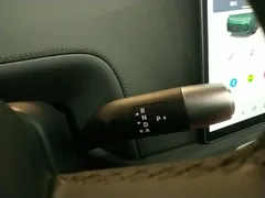 2025 Li Auto L9 Smart Refresh, зелёный — фото 14
