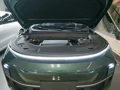 2025 Li Auto L9 Smart Refresh, зелёный — фото 20