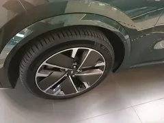 2025 Li Auto L9 Smart Refresh, зелёный — фото 23