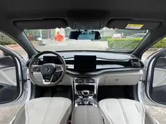 2024 BYD Qin PLUS Honor DM-i PHEV 55km Leading, белый — фото 11