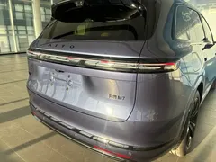 2026 Aito M7 EREV Ultra 4WD 5-seat 192-line Lidar, синий — фото 11