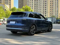 2026 Aito M7 EREV Ultra 4WD 5-seat 192-line Lidar, синий — фото 11