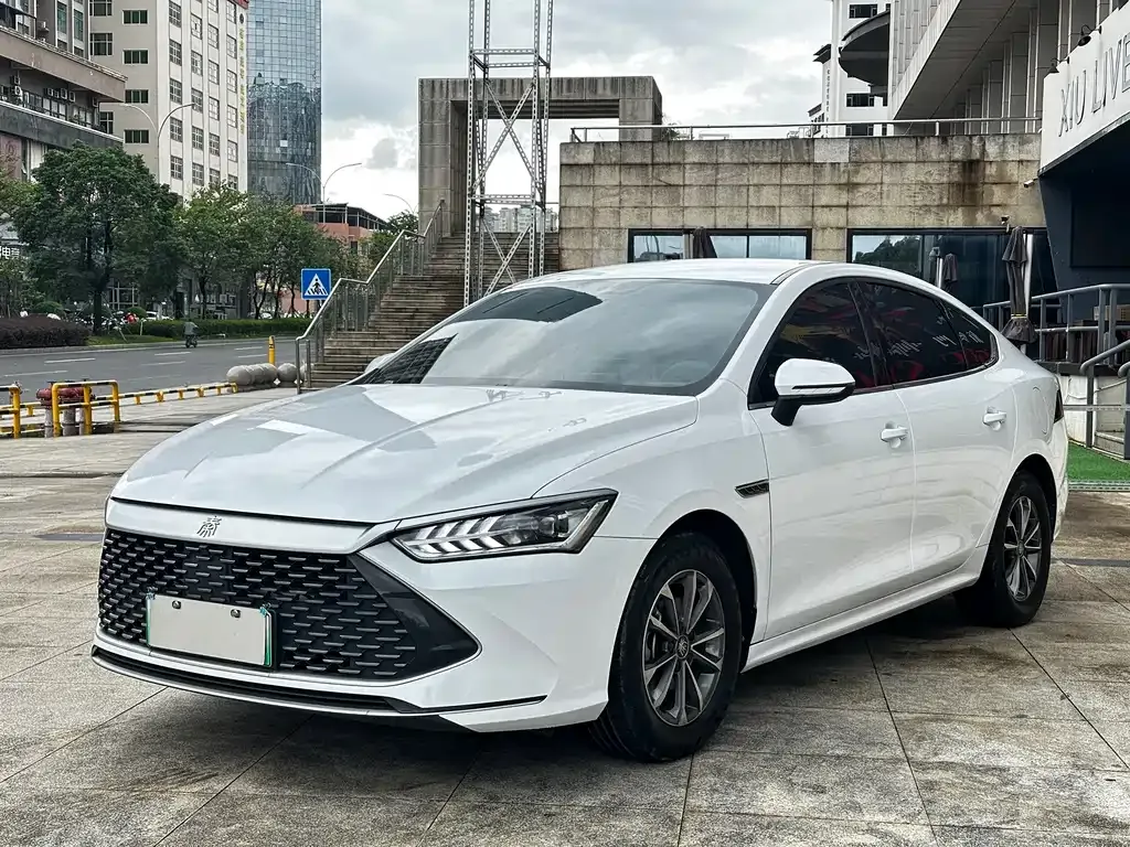 2023 BYD Qin PLUS Champion DM-i PHEV 55KM Leading