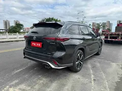 2023 Toyota Crown Kluger 2.5L HEV 4WD Premium, чёрный — фото 4