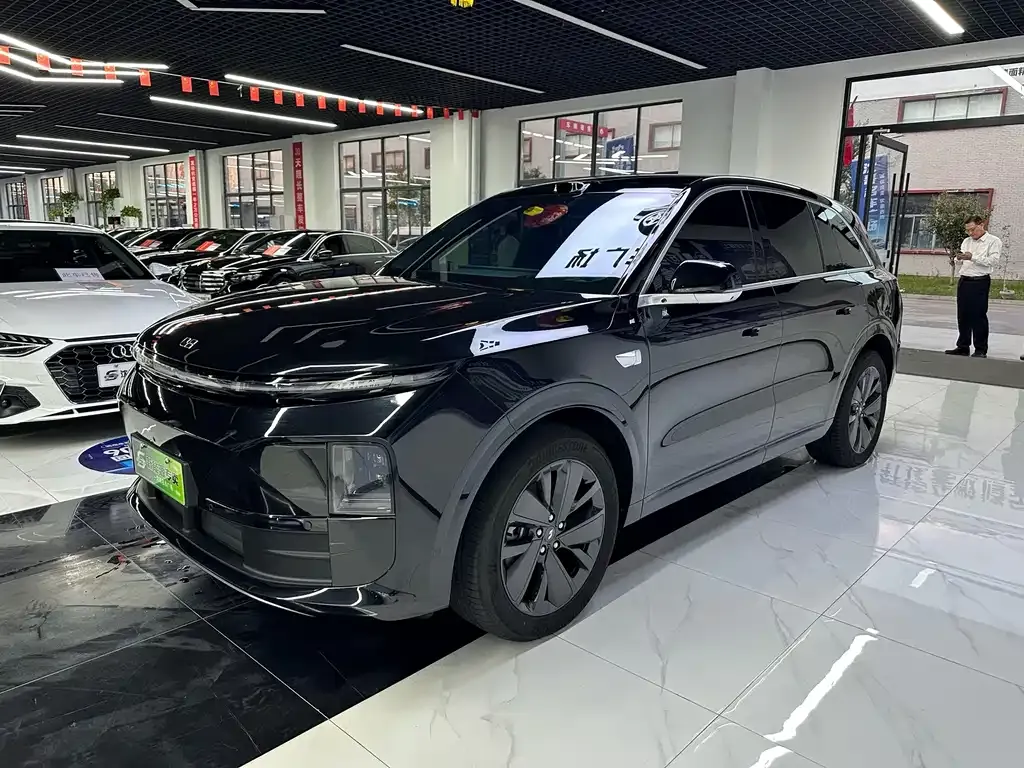 2025 Li Auto L6