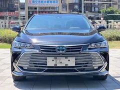 2019 Toyota Avalon Hybrid 2.5L XLE Premium, чёрный — фото 2