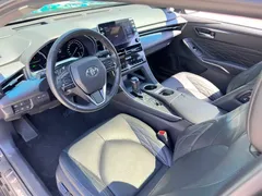 2019 Toyota Avalon Hybrid 2.5L XLE Premium, чёрный — фото 9