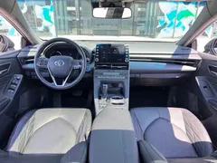 2019 Toyota Avalon Hybrid 2.5L XLE Premium, чёрный — фото 11