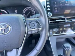 2019 Toyota Avalon Hybrid 2.5L XLE Premium, чёрный — фото 14