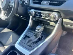 2022 Toyota Wildlander Hybrid 2.5L E-CVT 2WD Luxury — фото 13