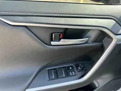2022 Toyota Wildlander Hybrid 2.5L E-CVT 2WD Luxury — фото 17
