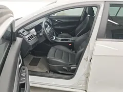 2021 Geely Emgrand UP 1.5L CVT, белый — фото 9