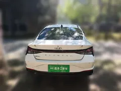 2021 Hyundai Elantra 1.5L CVT LUX Premium, белый — фото 3