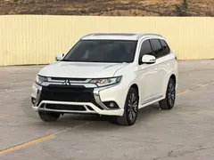 2021 Mitsubishi Outlander 2.0L 2WD 5, белый — фото 1