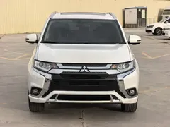 2021 Mitsubishi Outlander 2.0L 2WD 5, белый — фото 2