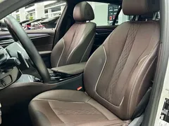 2022 BMW 5 Series 530Li M Sport Package, белый — фото 9