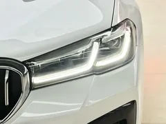 2022 BMW 5 Series 530Li M Sport Package, белый — фото 17