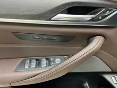 2022 BMW 5 Series 530Li M Sport Package, белый — фото 19