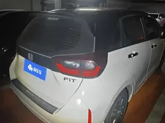 2021 Honda Fit 1.5L CVT, белый — фото 3