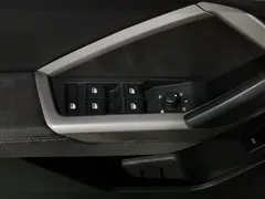2022 Audi Q3 45 TFSI quattro Fashion Sport, белый — фото 9