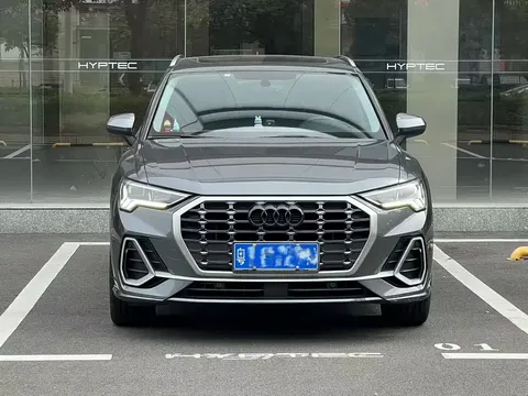 2022 Audi Q3 40 TFSI Fashion Dynamic