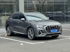 2022 Audi Q3 40 TFSI Fashion Dynamic — фото 2