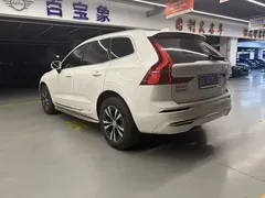 2024 Volvo XC60 4WD Luxury, белый — фото 6